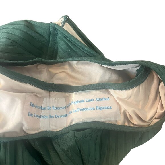 Women's‎ NWT Shade & Shore Plunge Front V-Wire One Piece Swimsuit Size Medium - Picture 7 of 7